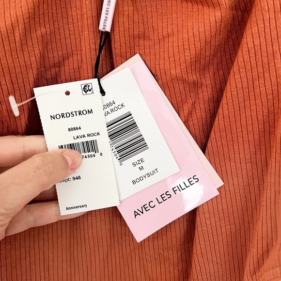 NWT AVEC LES FILLES Ribbed Key Hole One Piece Bodysuit in Lava Rock Sz M - Picture 5 of 5